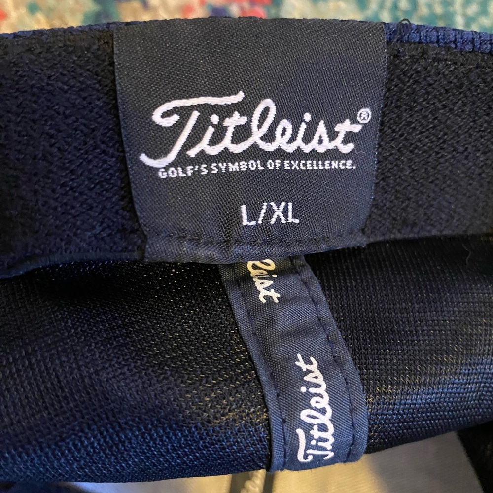 Titleist Navy Golf Cap With White Lettering Size L/XL - Picture 5 of 6
